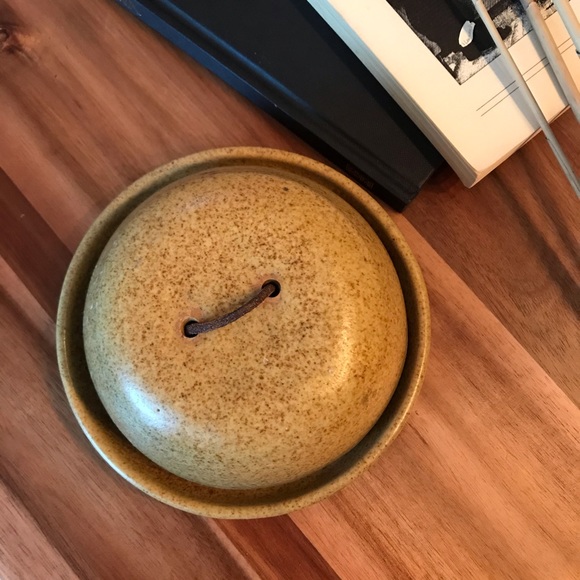 Vintage pottery tray with cover - cloche - Picture 2 of 9